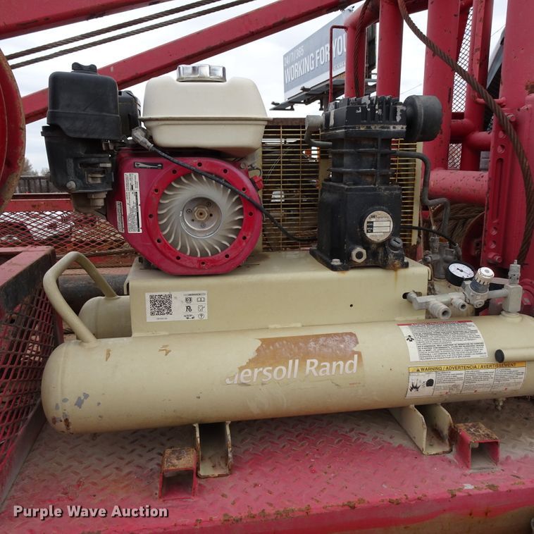 image for item GC9120 2015 Ford F650 Super Duty winch truck