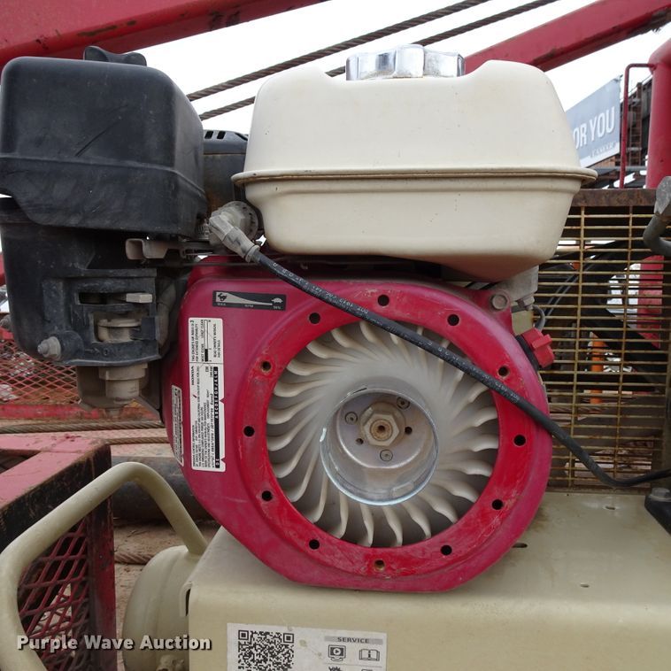 image for item GC9120 2015 Ford F650 Super Duty winch truck