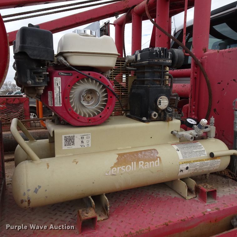 image for item GC9120 2015 Ford F650 Super Duty winch truck