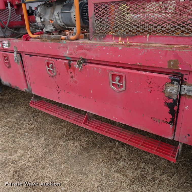 image for item GC9120 2015 Ford F650 Super Duty winch truck