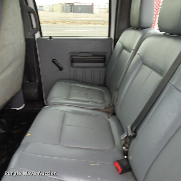 image for item GC9120 2015 Ford F650 Super Duty winch truck