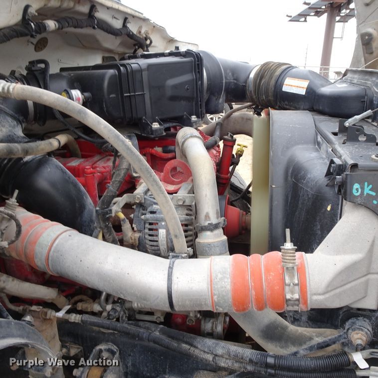 image for item GC9120 2015 Ford F650 Super Duty winch truck