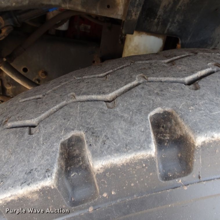 image for item GC9120 2015 Ford F650 Super Duty winch truck