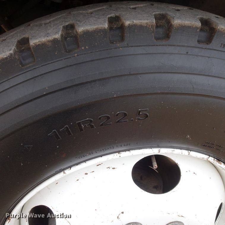 image for item GC9120 2015 Ford F650 Super Duty winch truck