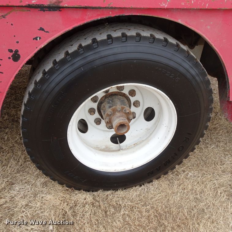 image for item GC9120 2015 Ford F650 Super Duty winch truck