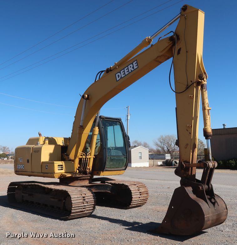 image for item GD9869 2005 John Deere 120C excavator