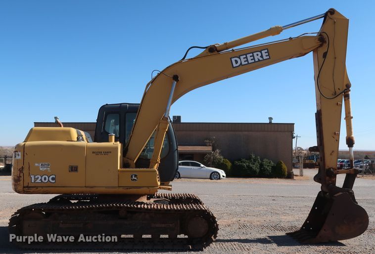 image for item GD9869 2005 John Deere 120C excavator