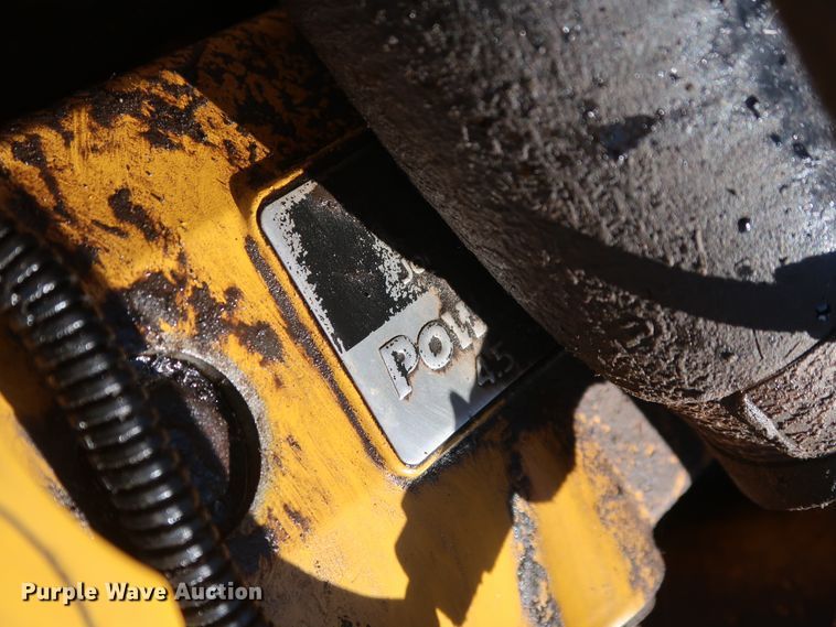 image for item GD9869 2005 John Deere 120C excavator