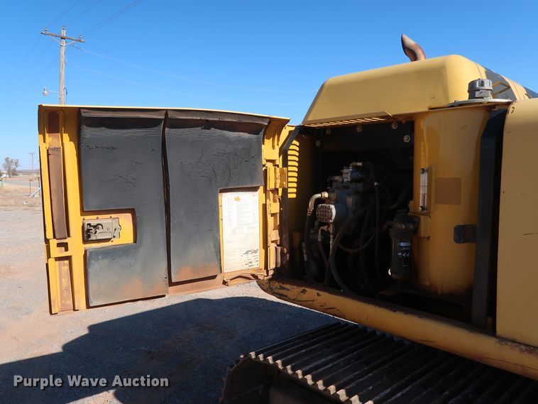 image for item GD9869 2005 John Deere 120C excavator