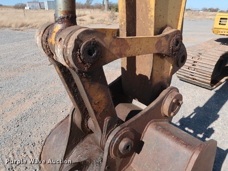 image for item GD9869 2005 John Deere 120C excavator