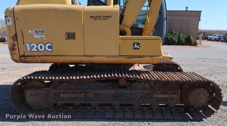 image for item GD9869 2005 John Deere 120C excavator
