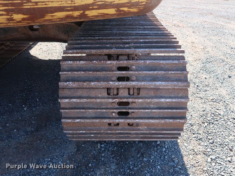 image for item GD9869 2005 John Deere 120C excavator