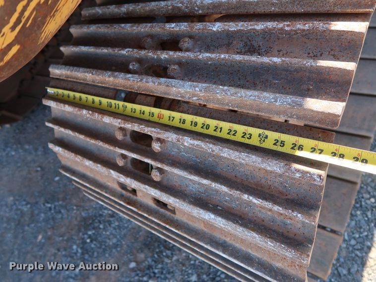 image for item GD9869 2005 John Deere 120C excavator