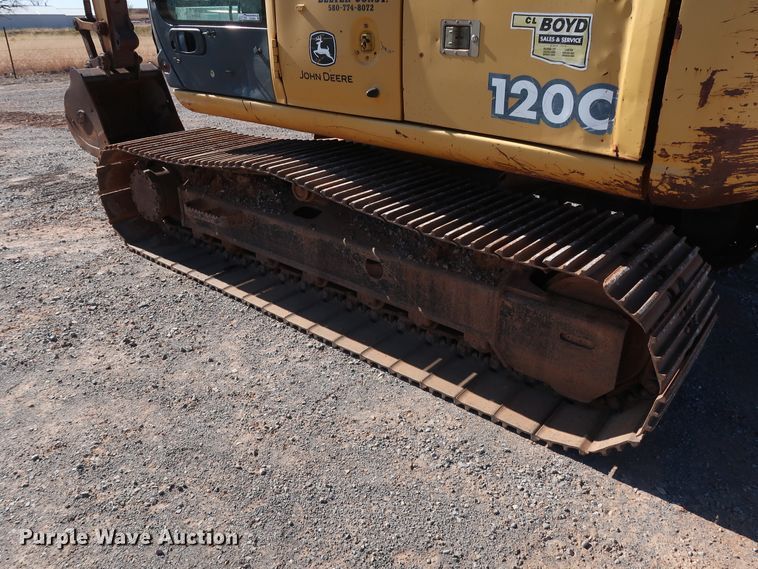 image for item GD9869 2005 John Deere 120C excavator