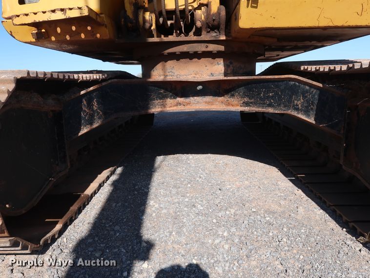 image for item GD9869 2005 John Deere 120C excavator