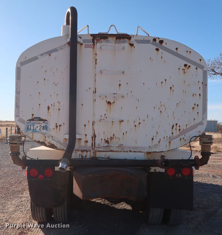 image for item GD9870 1994 Mack RD688S tank truck