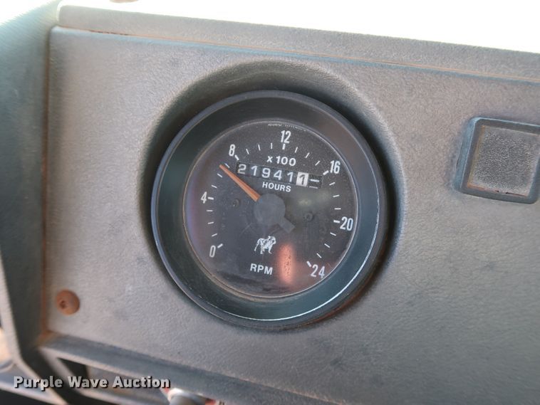 image for item GD9870 1994 Mack RD688S tank truck