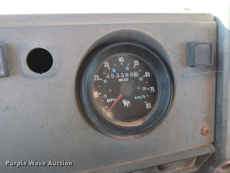 image for item GD9870 1994 Mack RD688S tank truck