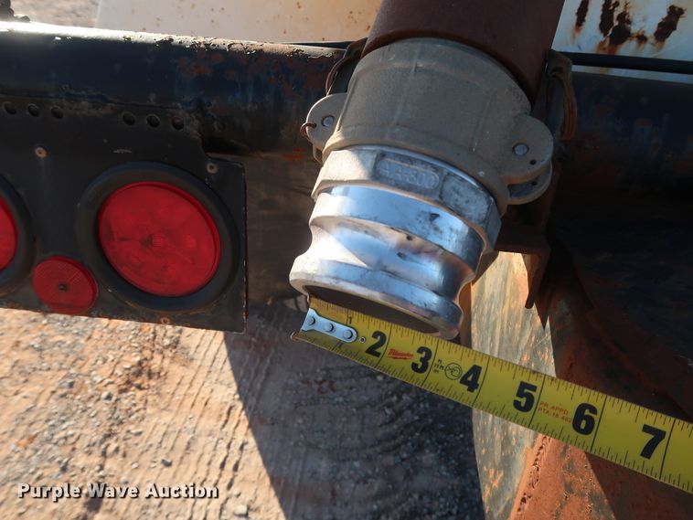 image for item GD9870 1994 Mack RD688S tank truck