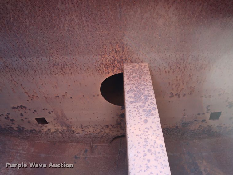 image for item GD9870 1994 Mack RD688S tank truck