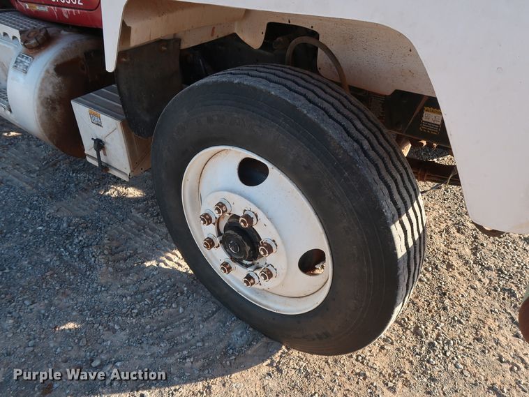 image for item GD9870 1994 Mack RD688S tank truck