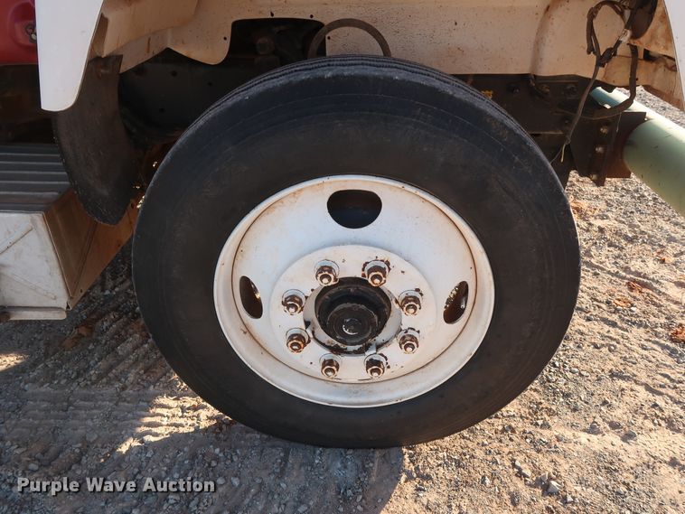 image for item GD9870 1994 Mack RD688S tank truck