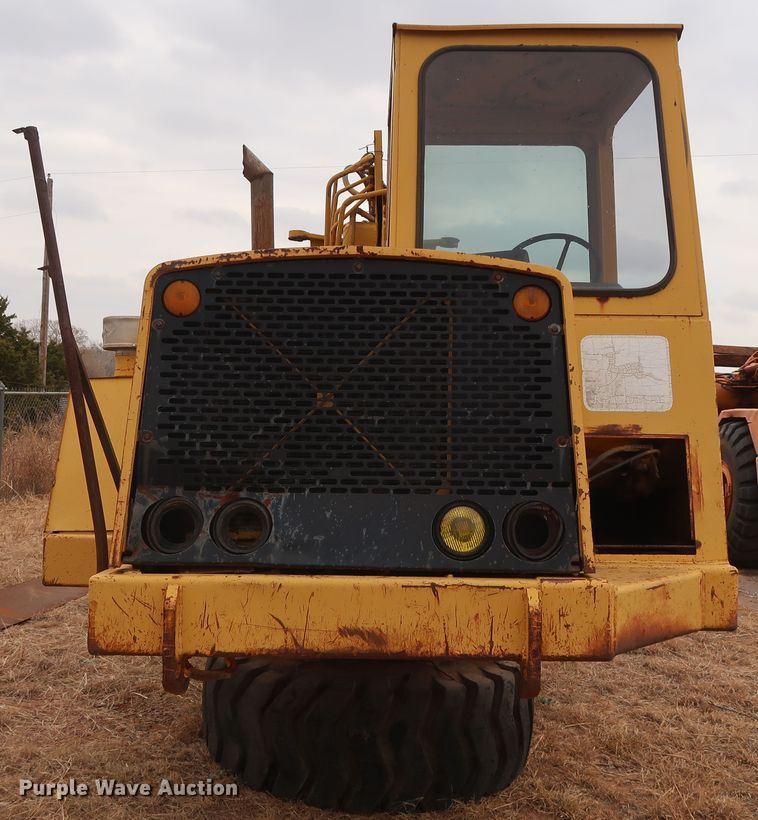 image for item GD9871 1976 John Deere 762 elevating scraper