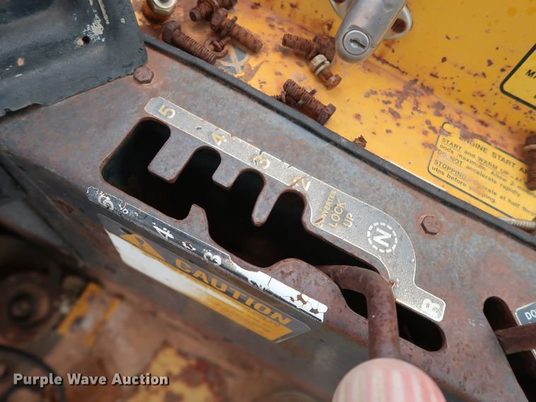 image for item GD9871 1976 John Deere 762 elevating scraper