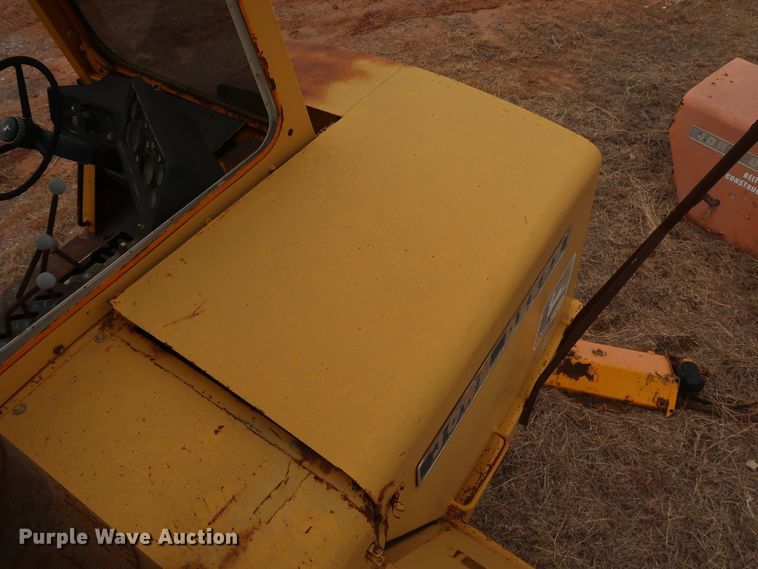 image for item GD9871 1976 John Deere 762 elevating scraper