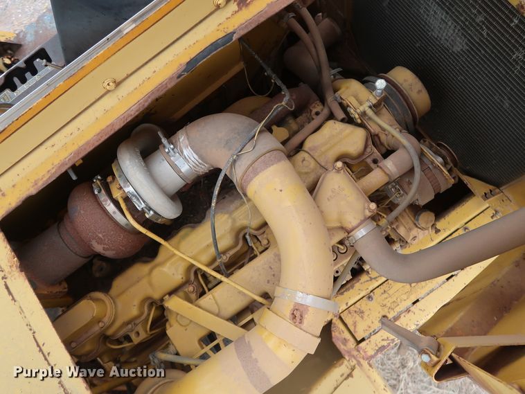 image for item GD9871 1976 John Deere 762 elevating scraper