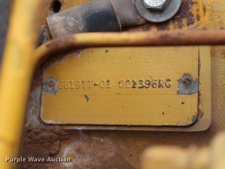 image for item GD9871 1976 John Deere 762 elevating scraper