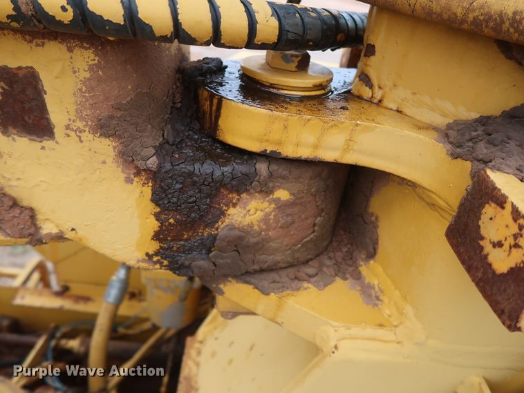 image for item GD9871 1976 John Deere 762 elevating scraper