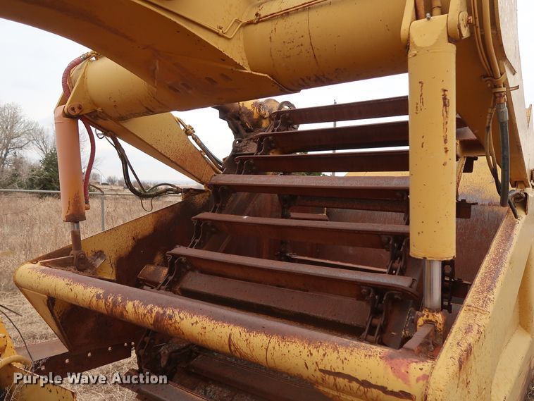 image for item GD9871 1976 John Deere 762 elevating scraper