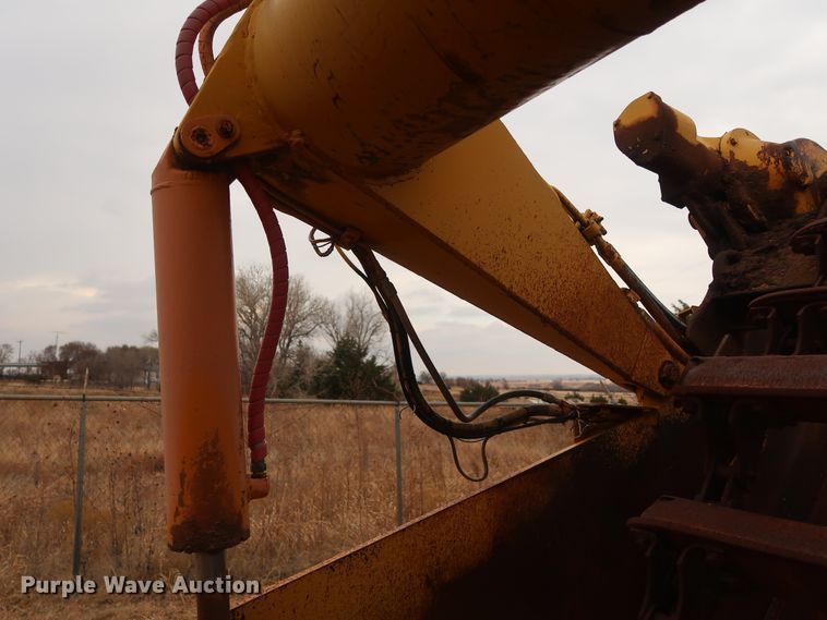 image for item GD9871 1976 John Deere 762 elevating scraper