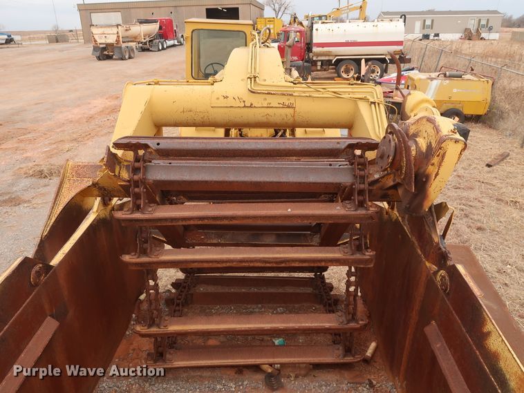 image for item GD9871 1976 John Deere 762 elevating scraper