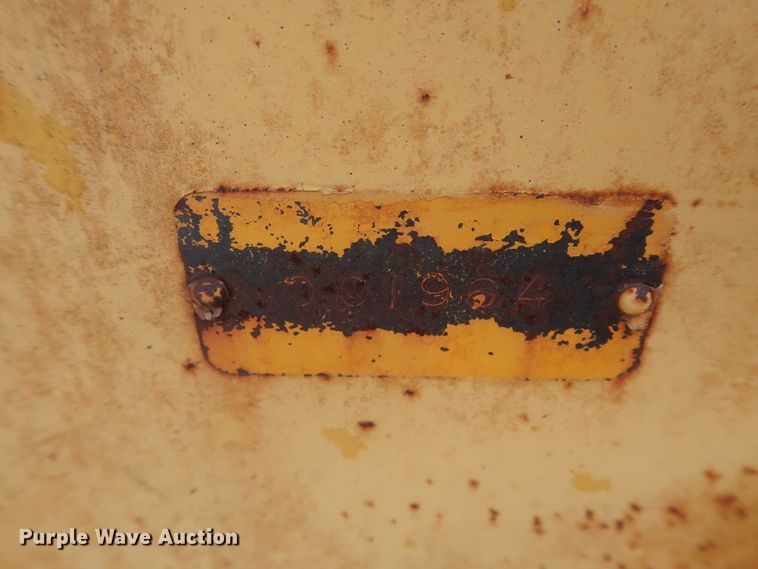 image for item GD9871 1976 John Deere 762 elevating scraper