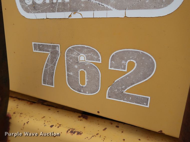 image for item GD9871 1976 John Deere 762 elevating scraper