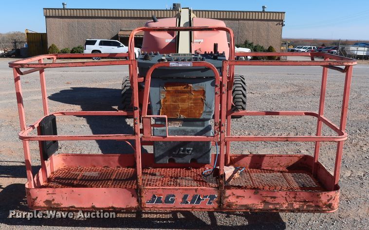 image for item GD9872 2002 JLG 400S boom lift