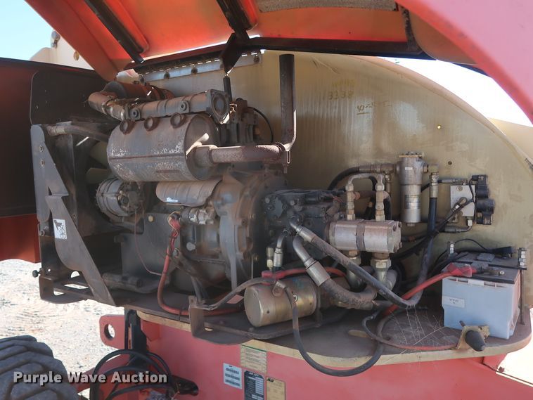 image for item GD9872 2002 JLG 400S boom lift