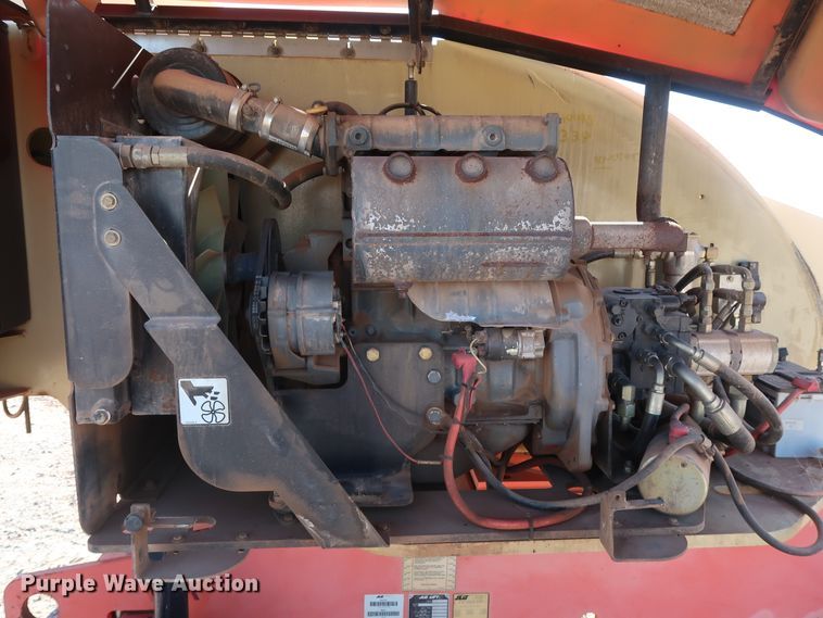 image for item GD9872 2002 JLG 400S boom lift