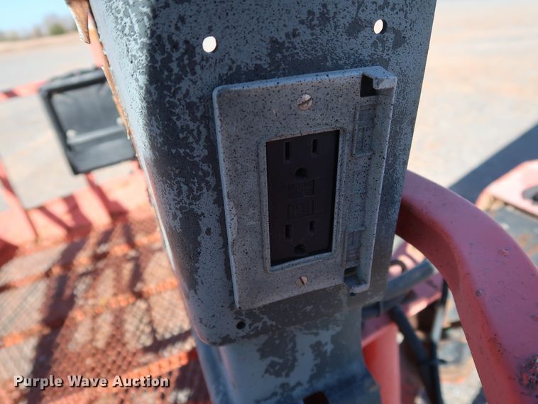 image for item GD9872 2002 JLG 400S boom lift