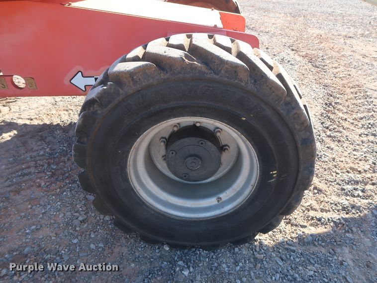 image for item GD9872 2002 JLG 400S boom lift