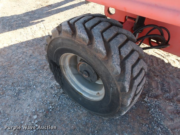 image for item GD9872 2002 JLG 400S boom lift