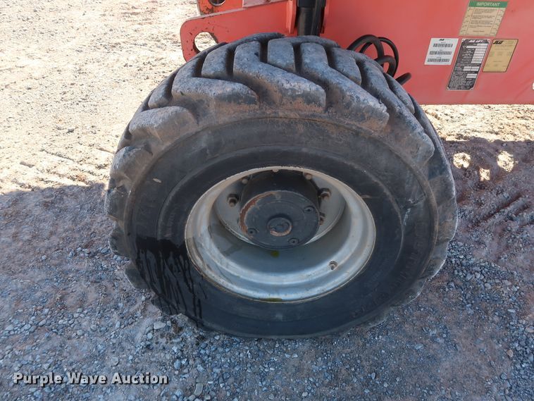 image for item GD9872 2002 JLG 400S boom lift