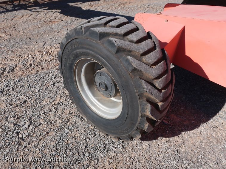 image for item GD9872 2002 JLG 400S boom lift