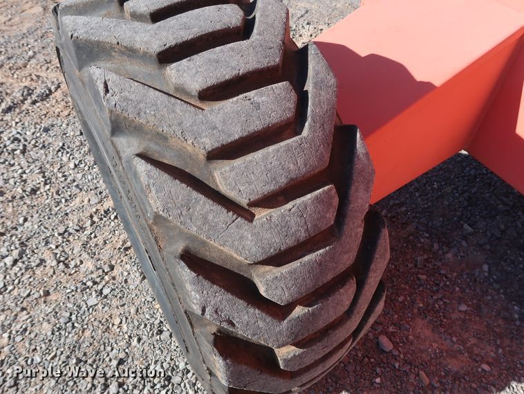 image for item GD9872 2002 JLG 400S boom lift