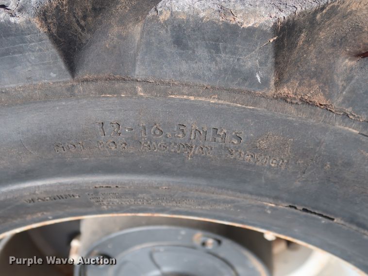 image for item GD9872 2002 JLG 400S boom lift