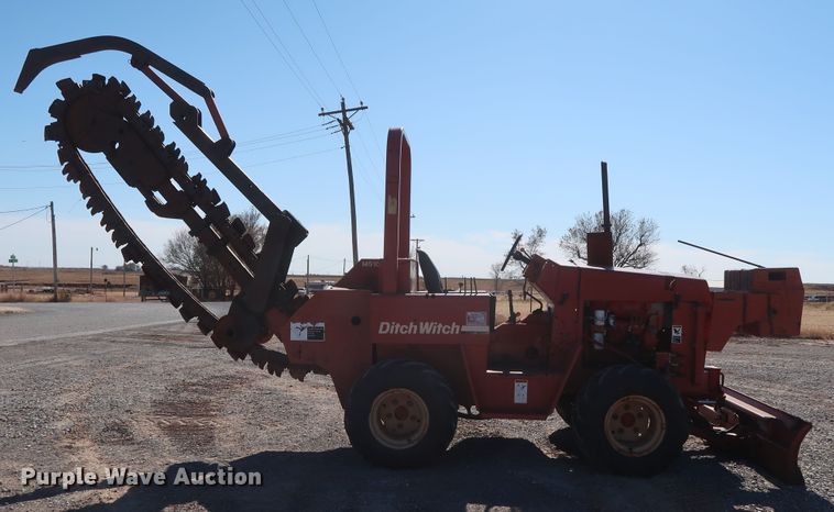 image for item GD9873 1996 Ditch Witch 5110DD trencher