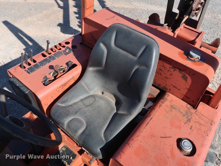 image for item GD9873 1996 Ditch Witch 5110DD trencher