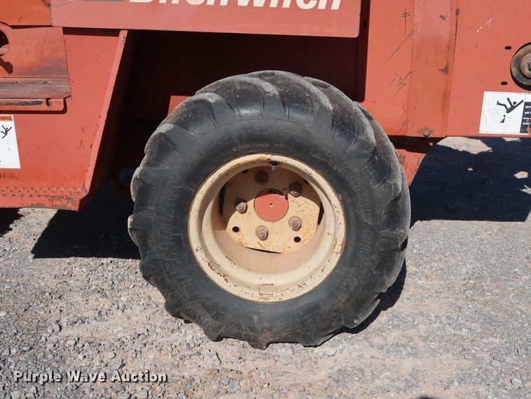 image for item GD9873 1996 Ditch Witch 5110DD trencher